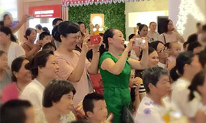 居然之家安徽分公司長江東路店&ldquo;激情八月、快樂感恩&rdquo;少兒才藝匯報表演